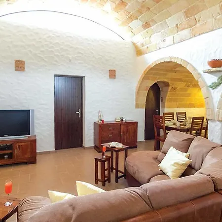 Casa Della Torre كاروفينيو
